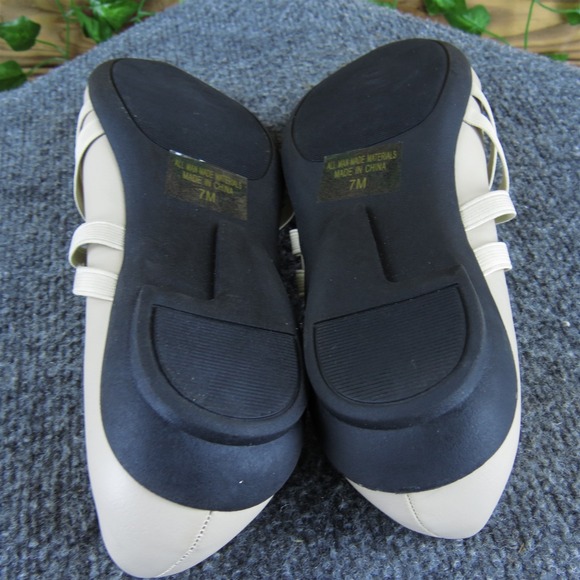 Classique Women Mary Jane Beige Synthetic Sz 7 Medium Gently Used 2025 - Picture 5 of 6